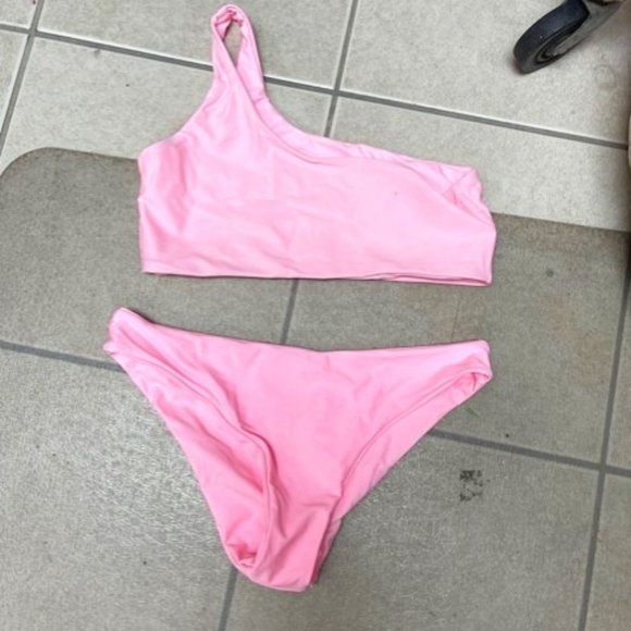 Pink Off Shoulder Bikini - Never Worn - Picture 1 of 2
